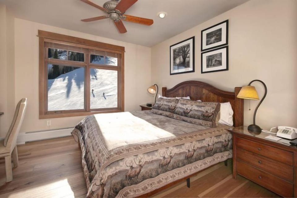 Condo (300-2_Lone_Eagle) | 2 bedrooms, free WiFi