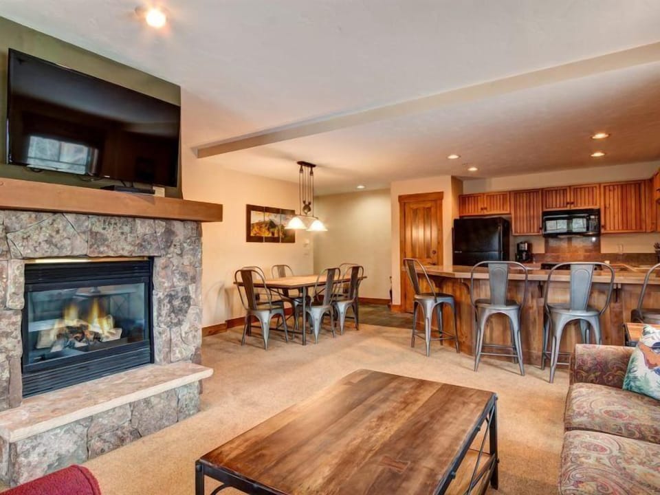 Condo (Breck_Mtn_Thunder_2) | Exterior
