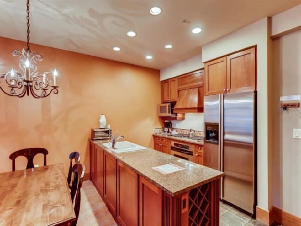 Condo (300-1_Lone_Eagle) | Private kitchen | Dining tables