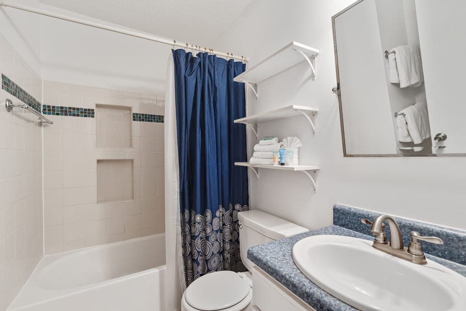 Full Guest Bathroom