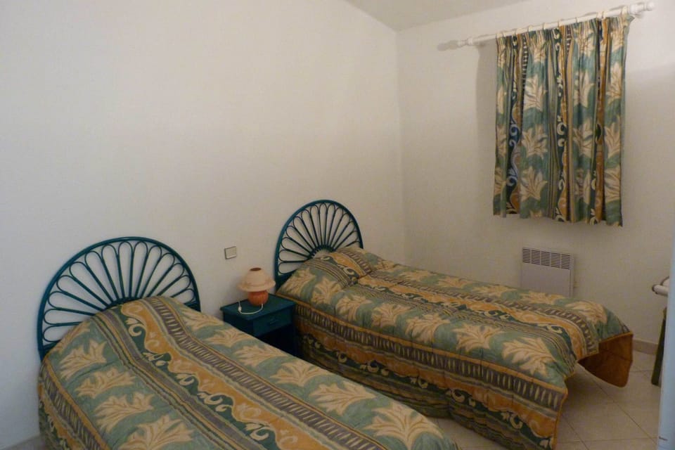 N°8 Chambre 2 lits 90