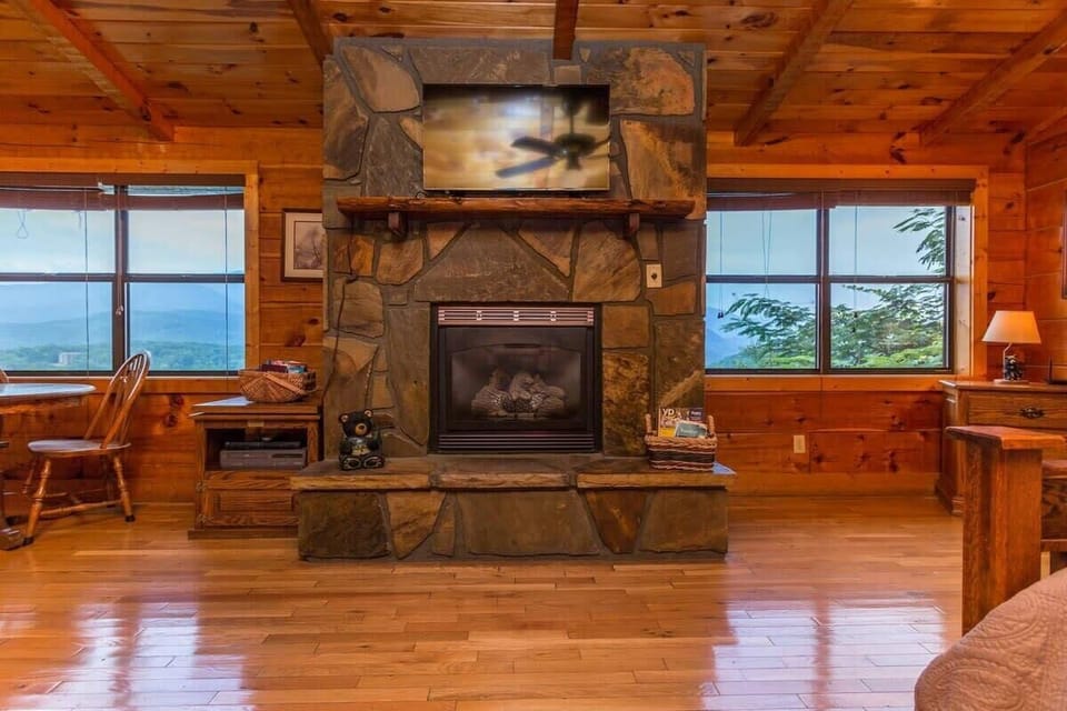 Gas Fireplace!
