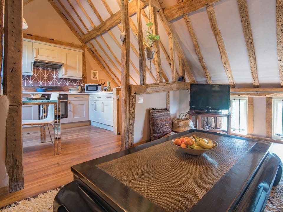 Open plan living space | Woolhouse Barn, Hunton