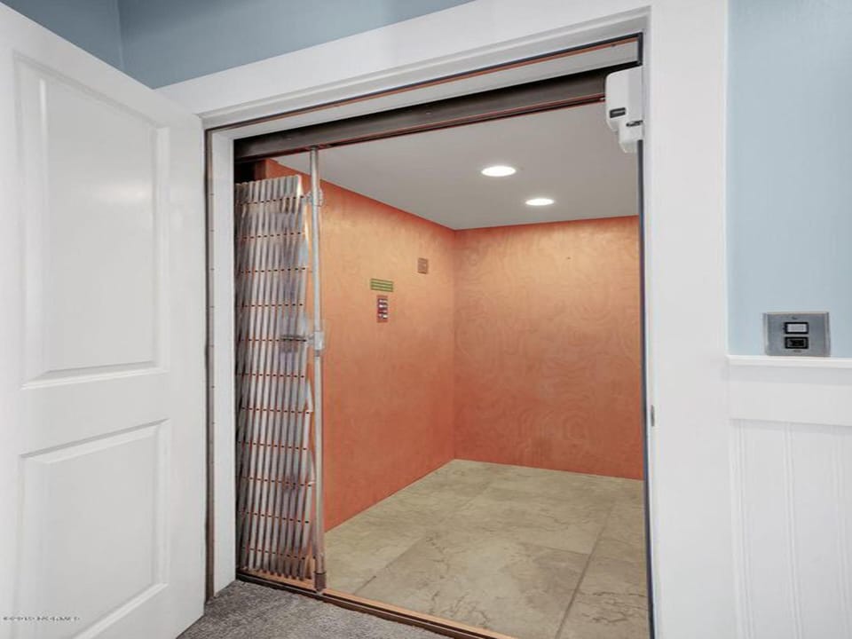 Elevator