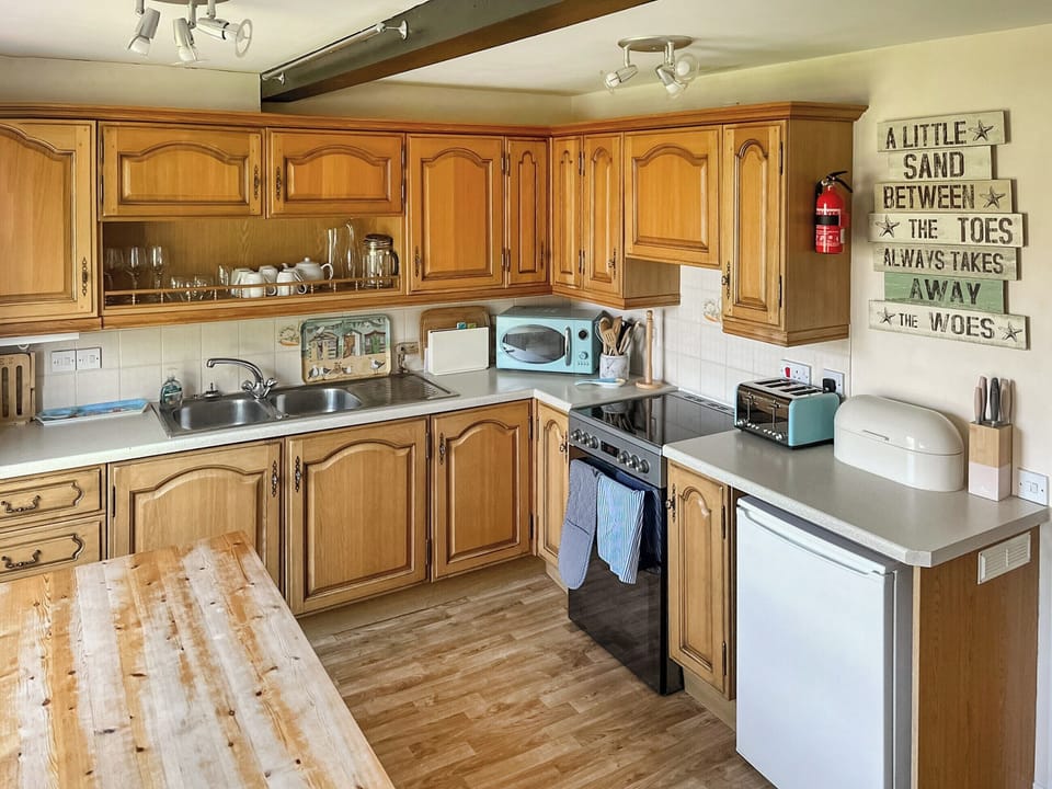 Kitchen | High Tide, Binfield, near Newport