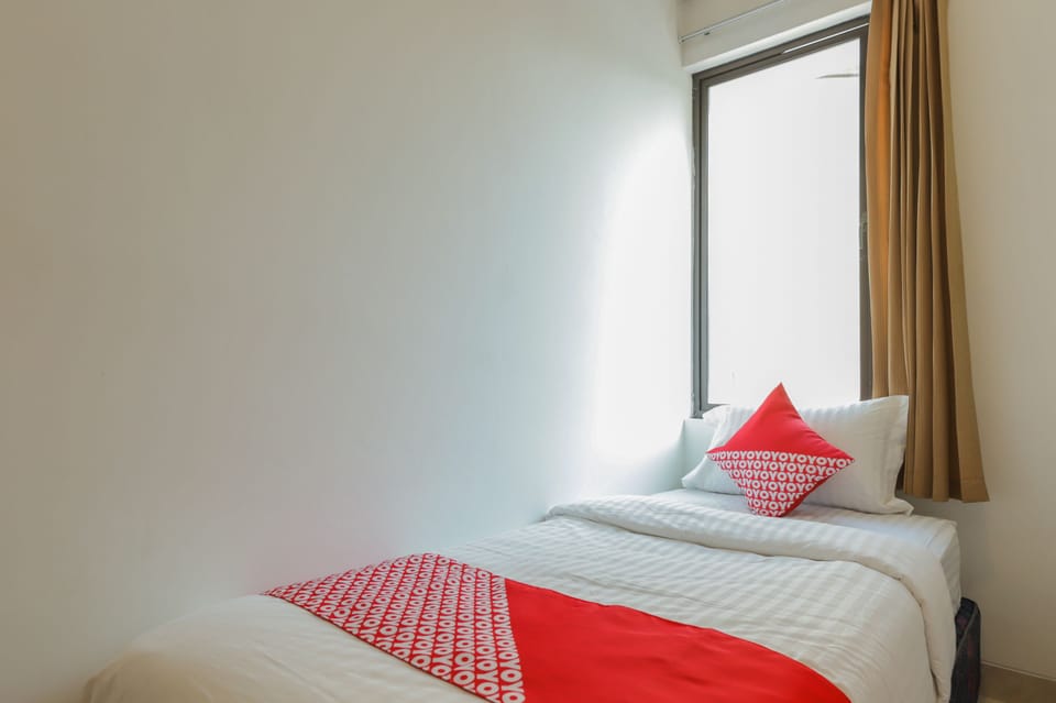 Standard Twin Room | Desk, free WiFi, bed sheets