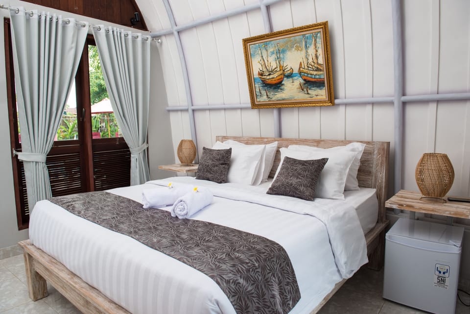 Individually furnished, desk, free WiFi, bed sheets