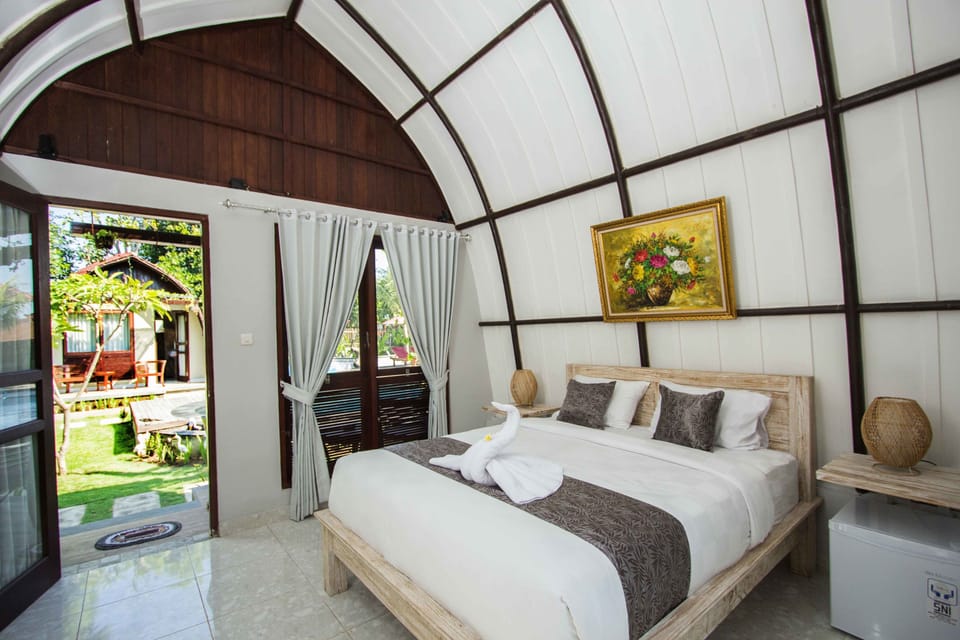 Individually furnished, desk, free WiFi, bed sheets