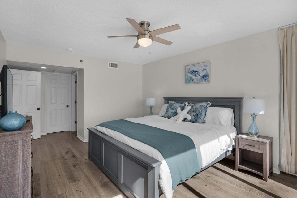Guest bedroom