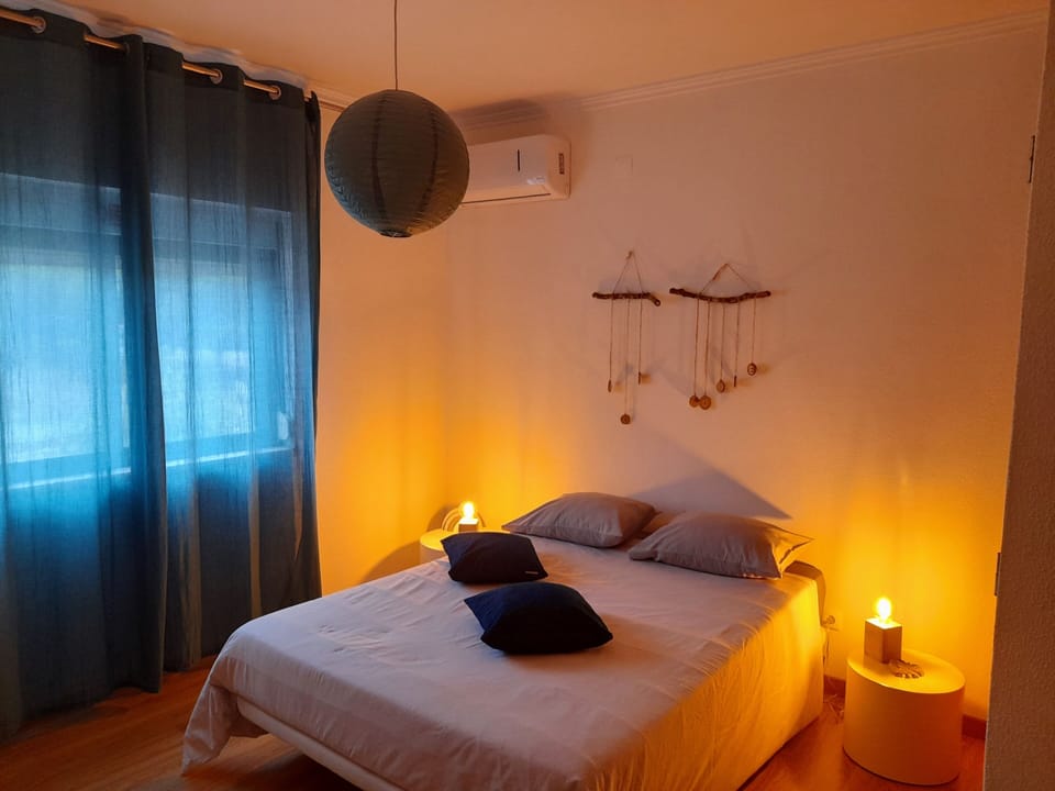 Studio Suite, 1 Double Bed, Private Bathroom | Free WiFi, bed sheets