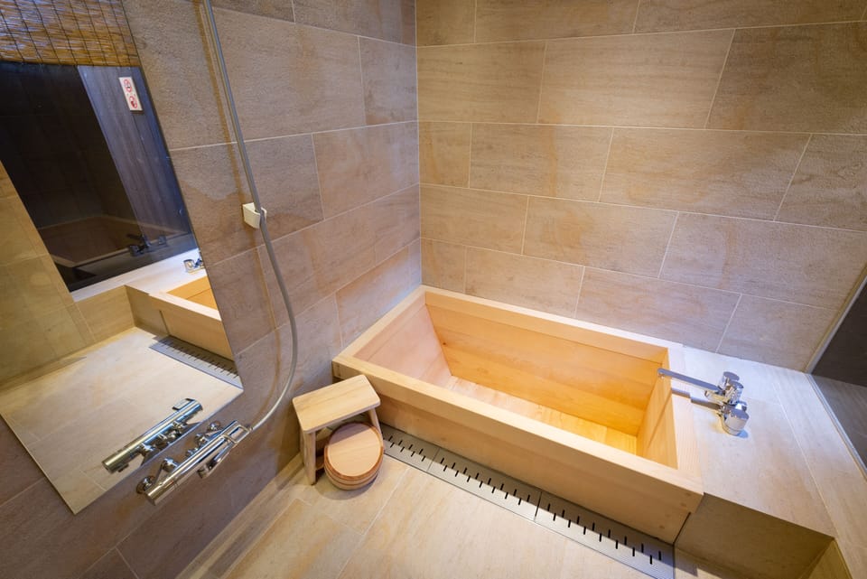 Japanese Style Room, Ground Floor, KAMO, CHUJI, KANRYUSAI | Bathroom | Separate tub and shower, free toiletries, hair dryer, slippers