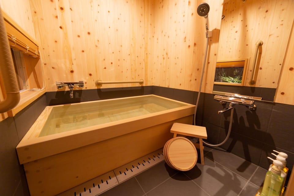 Japanese Style Room, ISAMI | Bathroom | Separate tub and shower, free toiletries, hair dryer, slippers