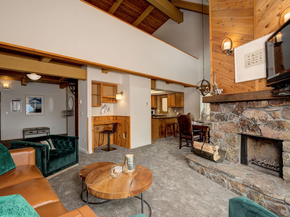 Beaverhead 1404, Living, 4