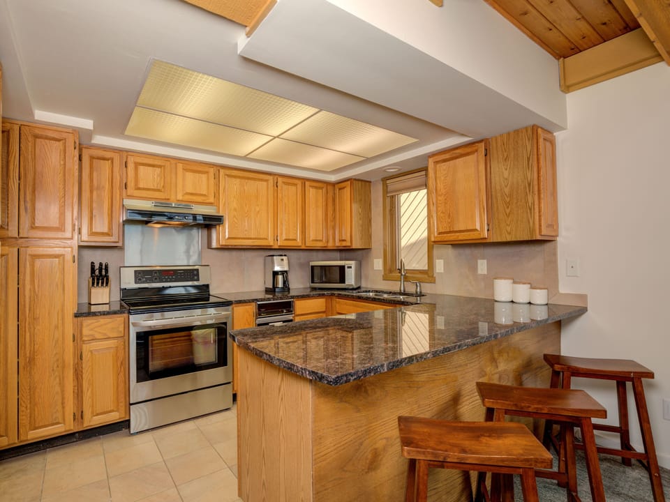 Beaverhead 1404, Kitchen, 1
