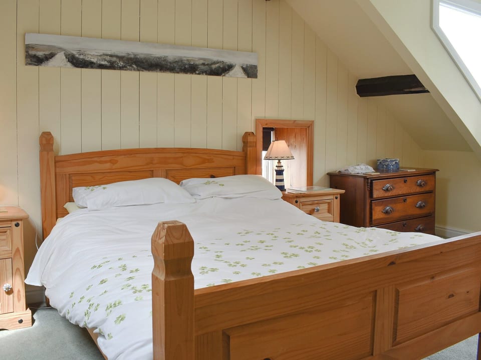Comfortable double bedroom | Felicity House, Staithes, near Whitby