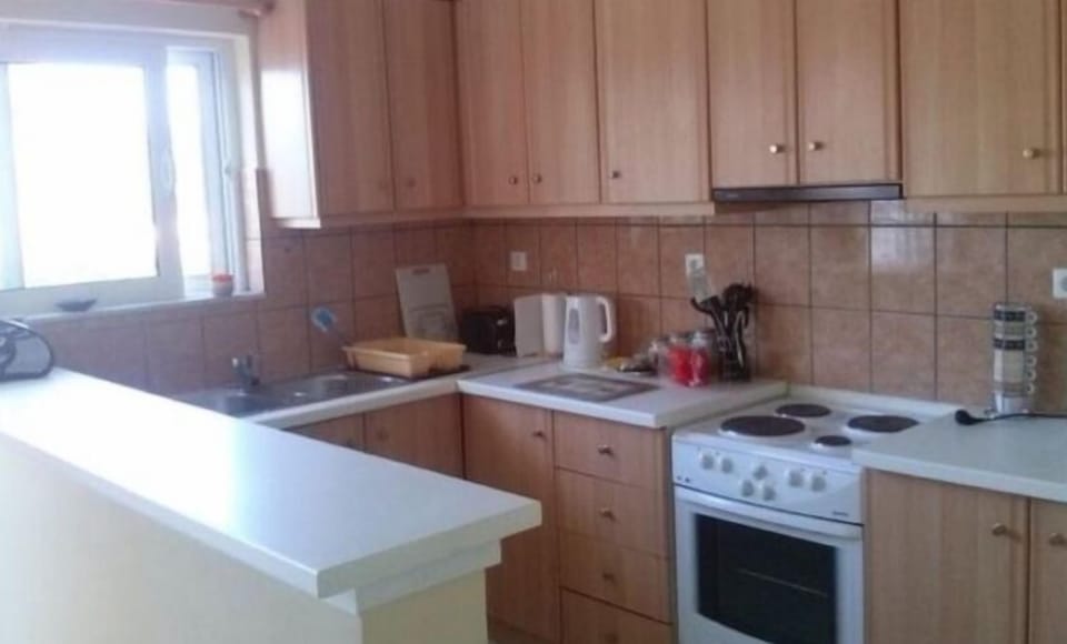 Villa, Multiple Beds, Non Smoking, Pool Access | Private kitchen | Full-size fridge, microwave