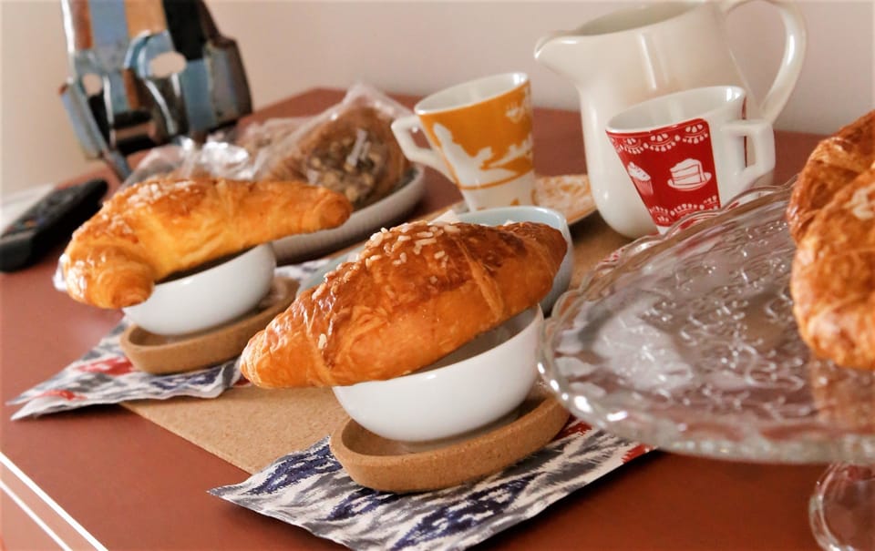 Daily buffet breakfast for a fee