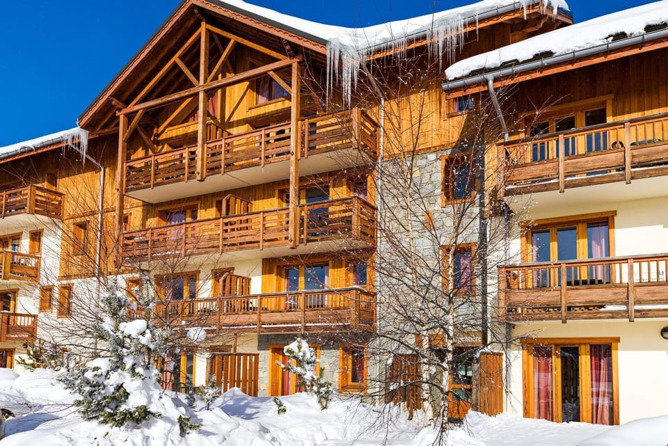 This unit is perfectly situated to offer a relaxing mountain vacation.