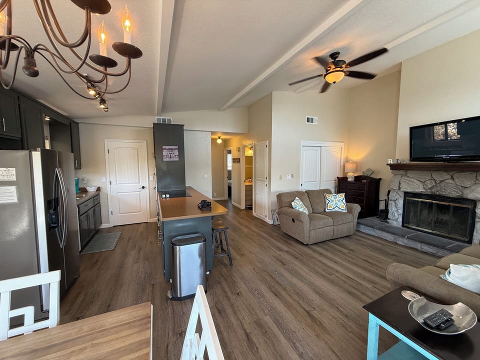Open Concept Family Room, Kitchen, Dining area