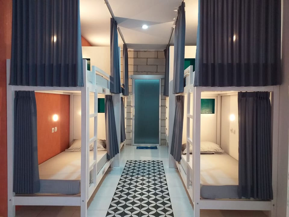 Basic Shared Dormitory, Mixed Dorm | Free WiFi, bed sheets
