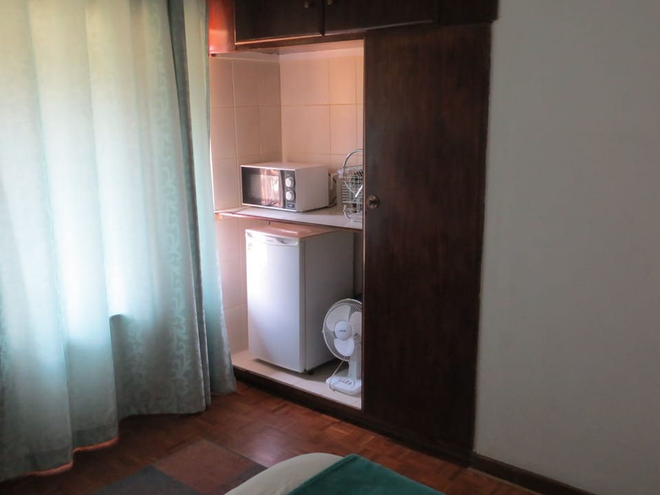 Comfort Double Room (2) | Private kitchen | Coffee/tea maker, fridge, microwave, electric kettle