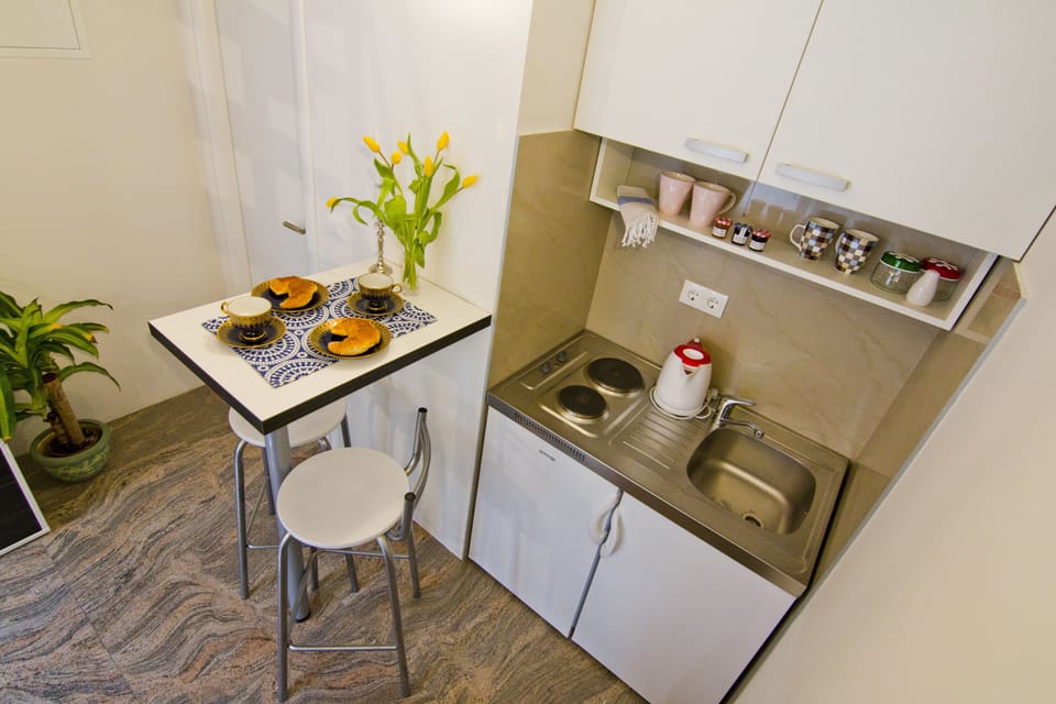 Private kitchenette