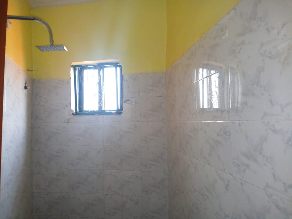 Executive Double Room | Bathroom | Shower, towels
