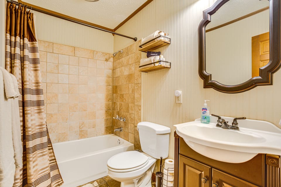 Bathroom | Complimentary Toiletries