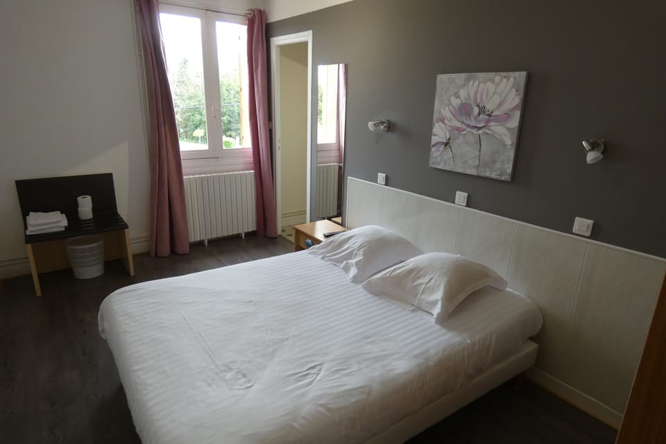 Double Room | Individually decorated, individually furnished, desk, free WiFi