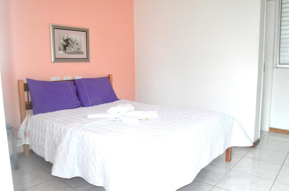 Minibar, free WiFi, bed sheets