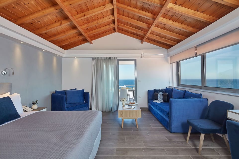 Signature Suite, Sea View | Premium bedding, pillowtop beds, free minibar items, in-room safe