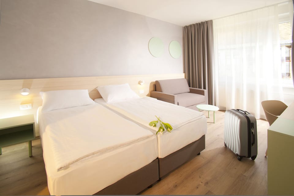Superior Room | In-room safe, desk, free WiFi, bed sheets