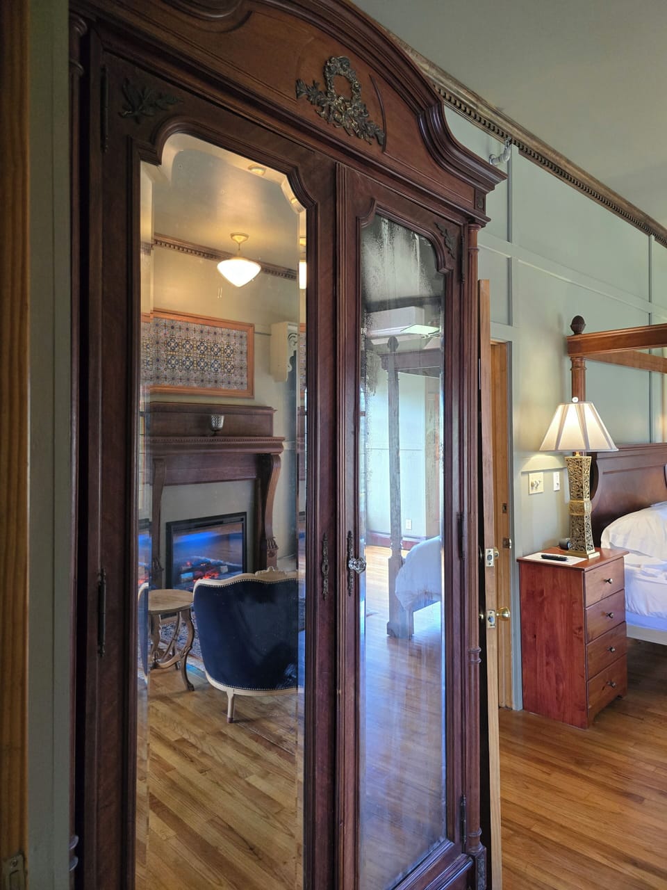 Room 3 | Premium bedding, down comforters, desk, laptop workspace