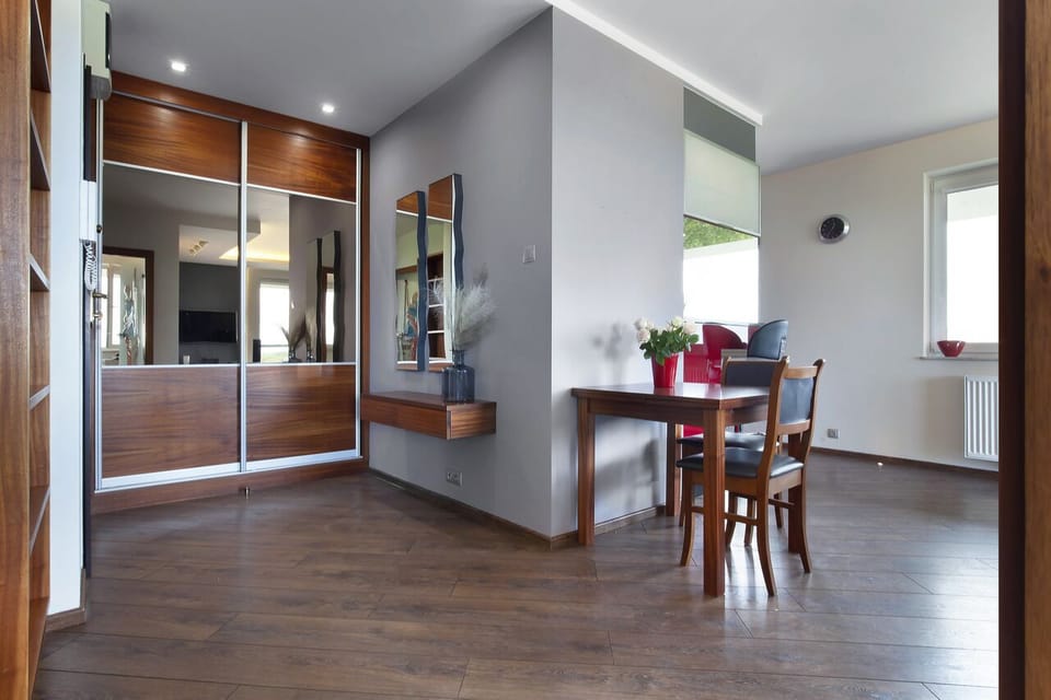 Comfort Apartment | Soundproofing, iron/ironing board, cribs (surcharge), WiFi (free)