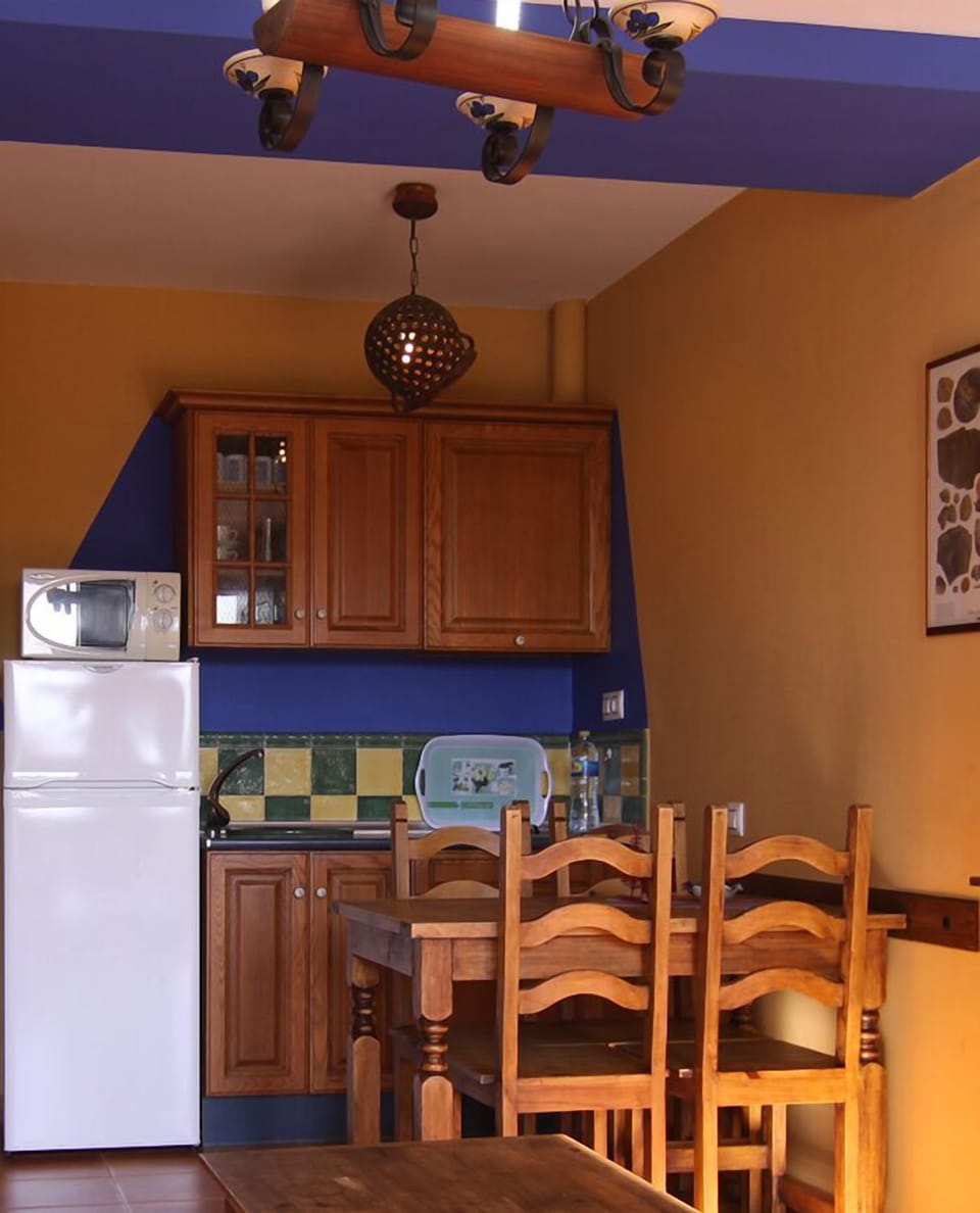 Apartment, 1 Bedroom | Private kitchen | Coffee/tea maker
