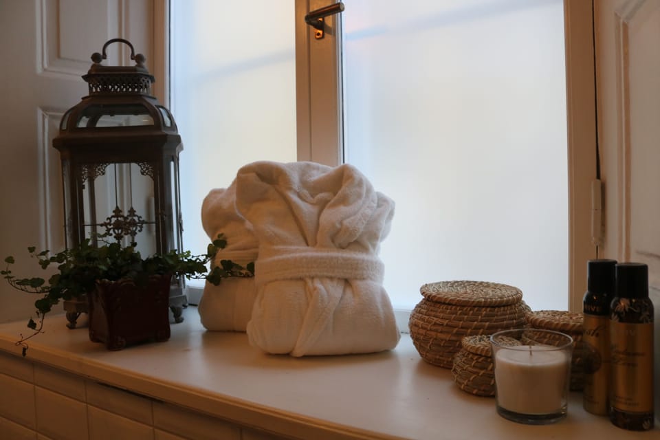 Bathroom amenities