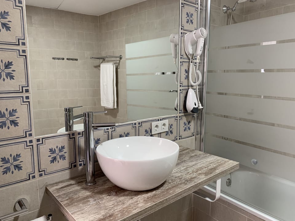 Family Room (4pax) | Bathroom | Hair dryer, towels, soap, shampoo