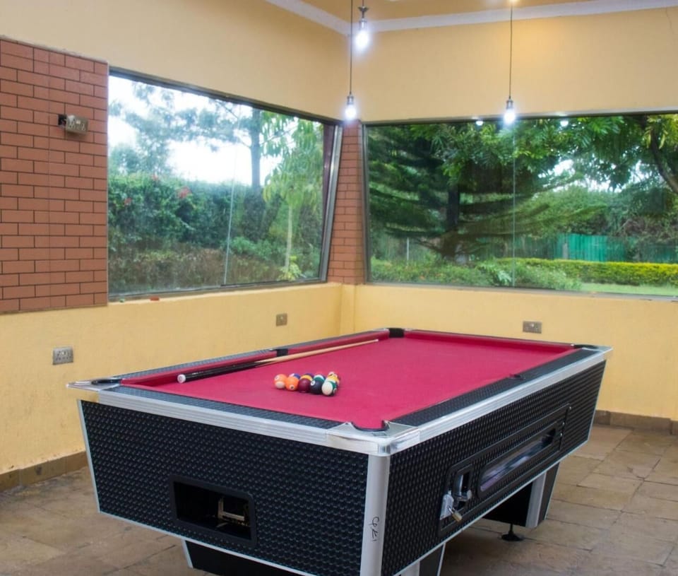 Brownie's Guest House Bed and Breakfast in Kenya