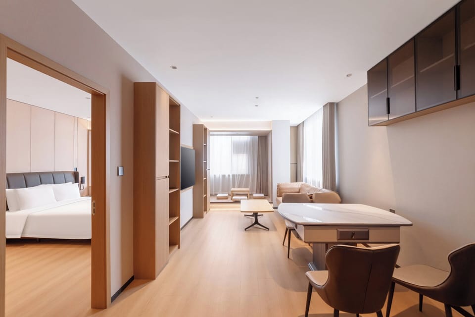 1 Bedroom Suite | Premium bedding, down comforters, desk, laptop workspace