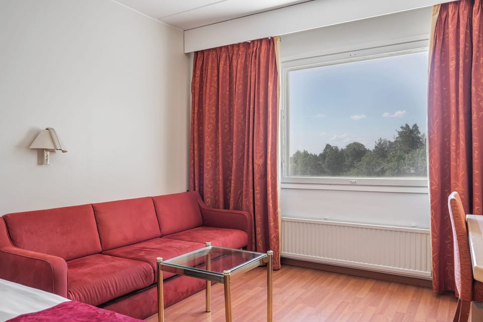 Basic Double Room, 2 Twin Beds, Non Smoking | Desk, laptop workspace, blackout drapes, iron/ironing board