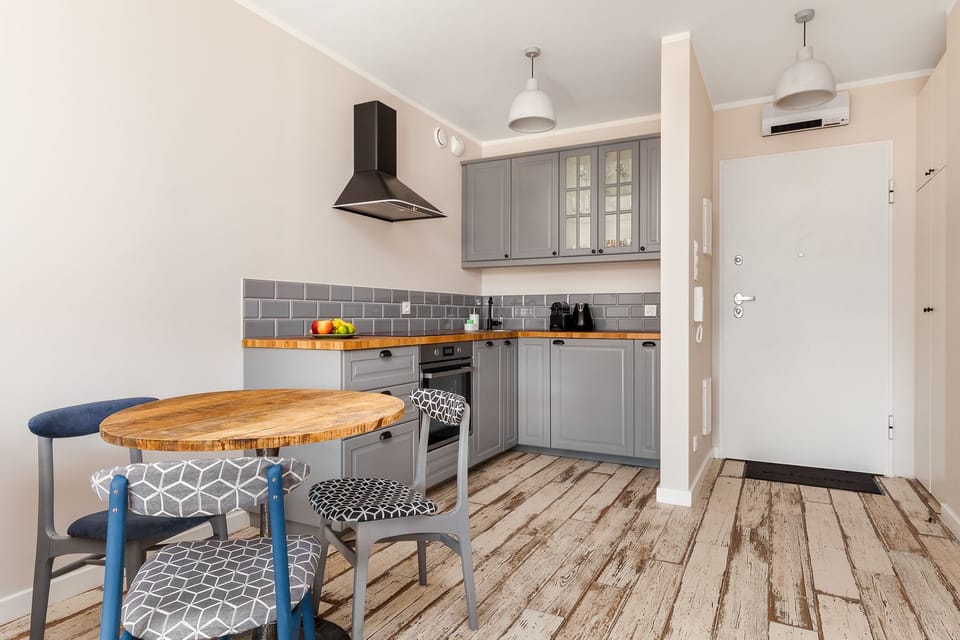 Design Apartment, City View | Private kitchenette | Mini-fridge, oven, stovetop, dishwasher