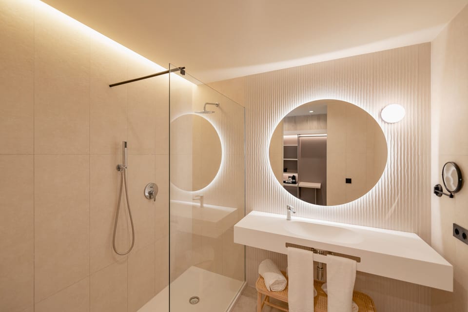 Free toiletries, hair dryer, bidet, towels