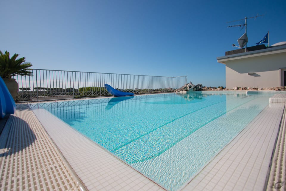 Rooftop pool