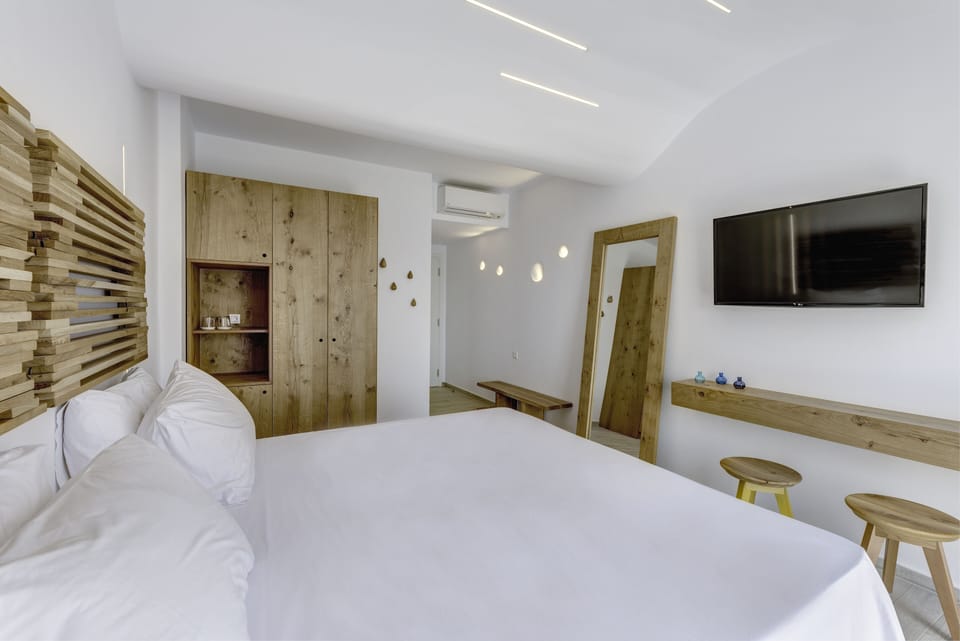 Deluxe Double or Twin Room | In-room safe, free WiFi, bed sheets