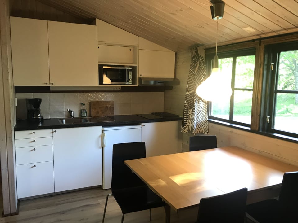 Standard Cabin, 3 Bedrooms | Private kitchenette | Fridge, microwave, stovetop, coffee/tea maker