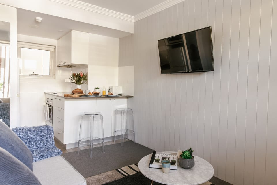 One Bedroom Apartment | Private kitchen | Fridge, microwave, electric kettle
