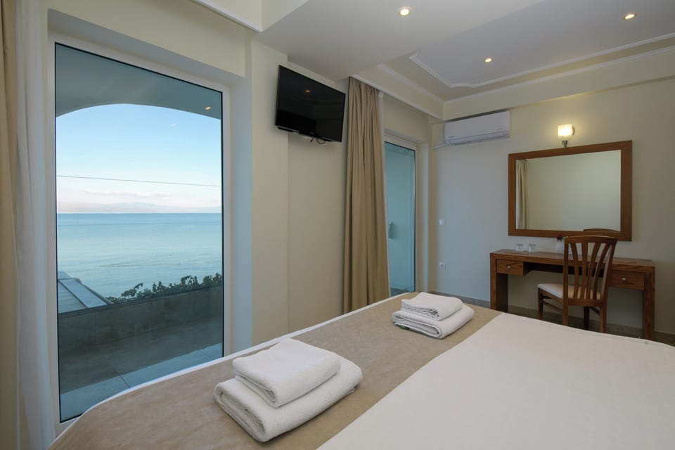 Standard Double or Twin Room, Sea View | In-room safe, free WiFi, bed sheets