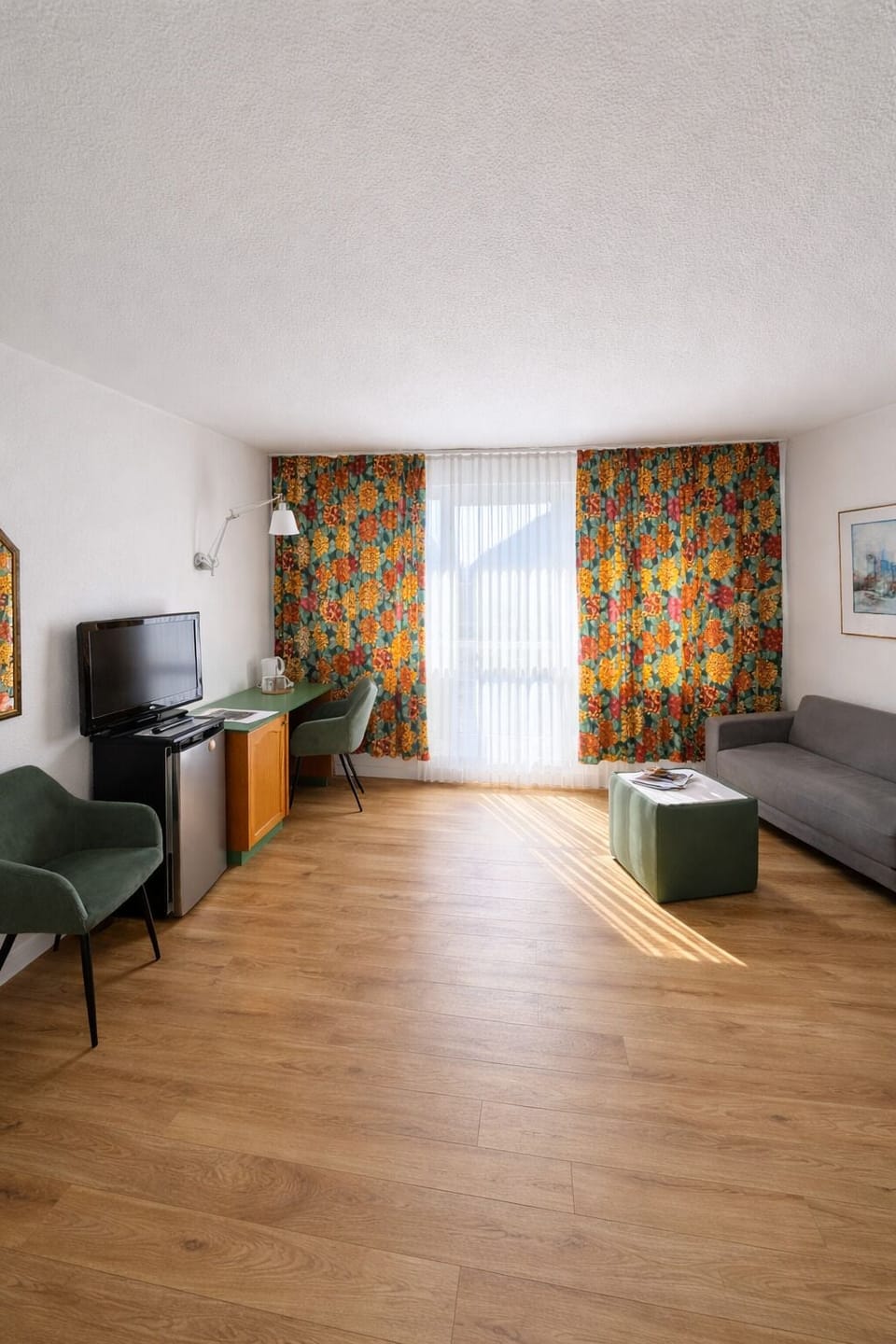 Double Room | In-room safe, desk, laptop workspace, soundproofing