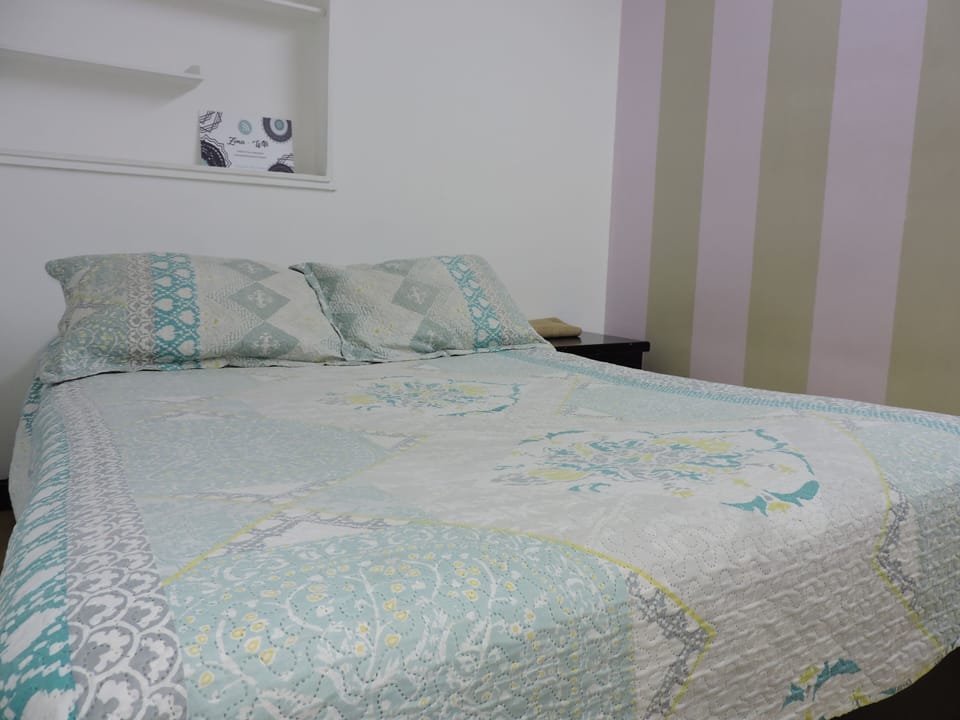 Room | Premium bedding, free WiFi