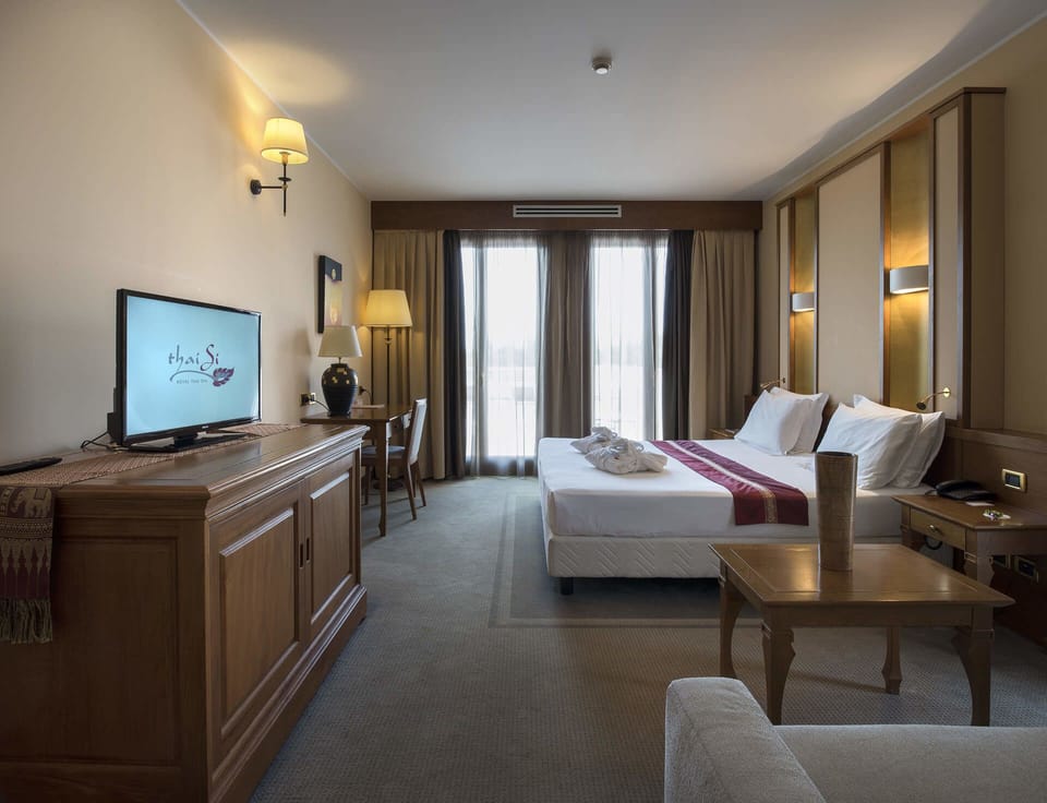 Minibar, in-room safe, desk, blackout drapes